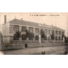 CPA Gannat Allier ancienne École des Filles, bâtiment scolaire et grille