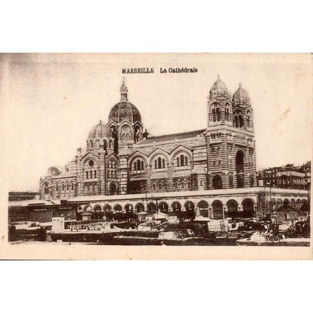 CPSM Marseille cathédrale de la Major vue depuis les anciennes installations portuaires