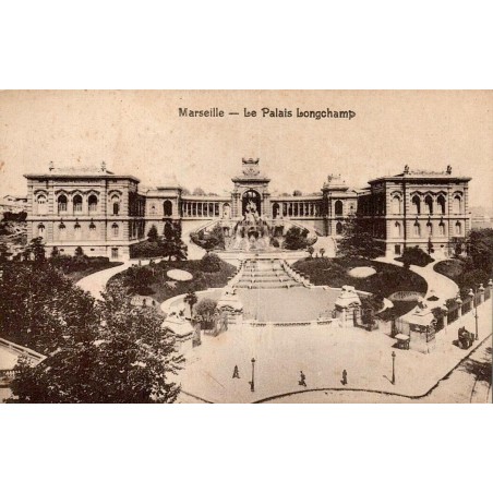 CPSM Marseille Palais Longchamp avec fontaine monumentale, cascade et jardins