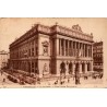 CPA Marseille Palais de la Bourse avec passants et animation urbaine