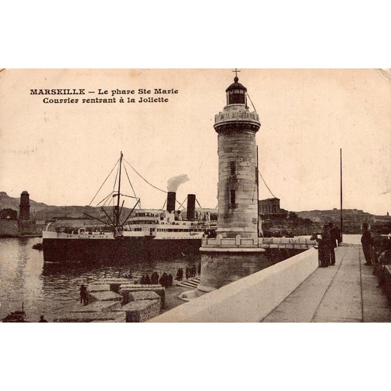 CPA Marseille phare Sainte-Marie avec vapeur entrant dans le port de la Joliette