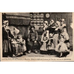 CPA Quimper Noces d’Or du Tad-Coz et Man-Coz avec groupe en costumes bretons