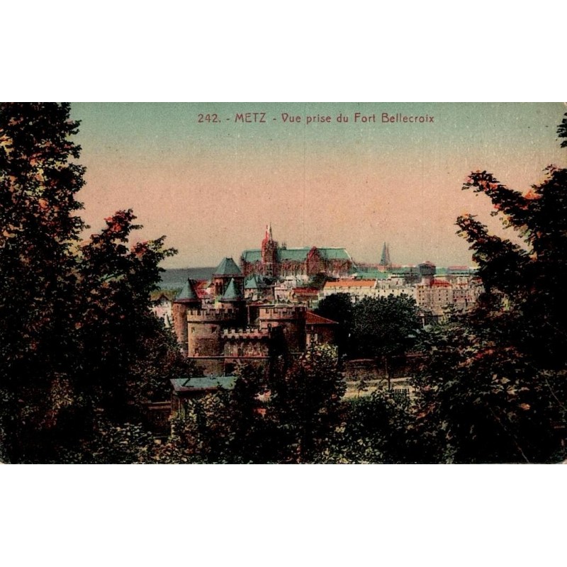 CPSM Metz vue du Fort Bellecroix, panorama colorisé et cathédrale Saint-Étienne en 1938