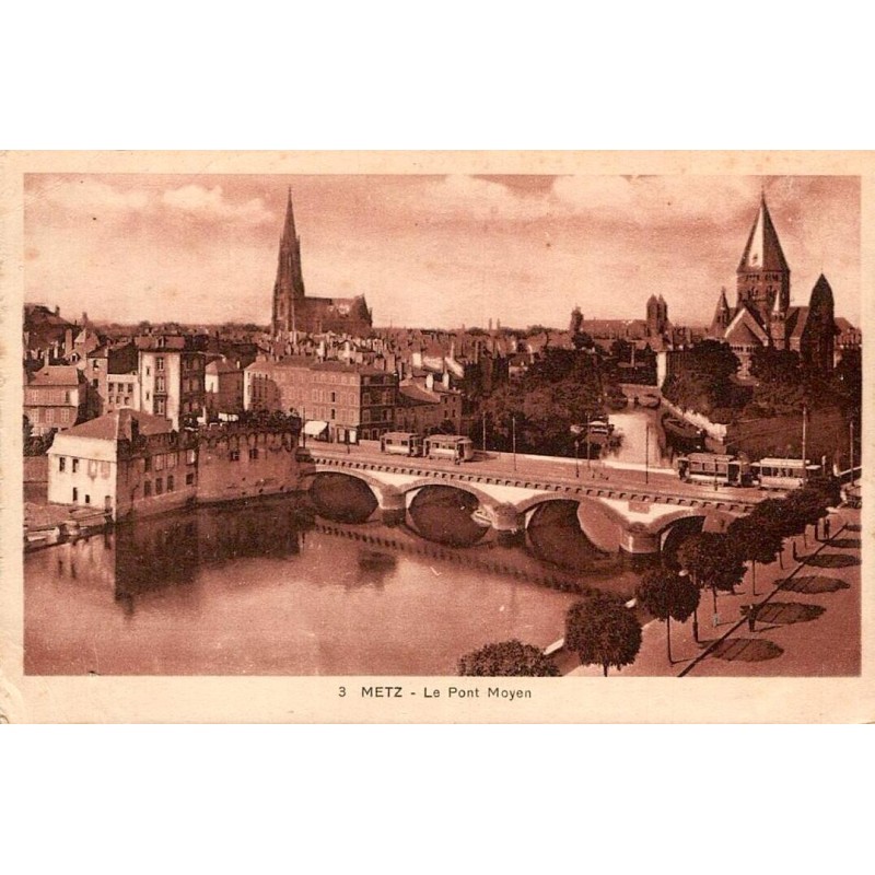 CPSM Metz Pont Moyen, Moselle et Temple Neuf, vue générale datée de 1938