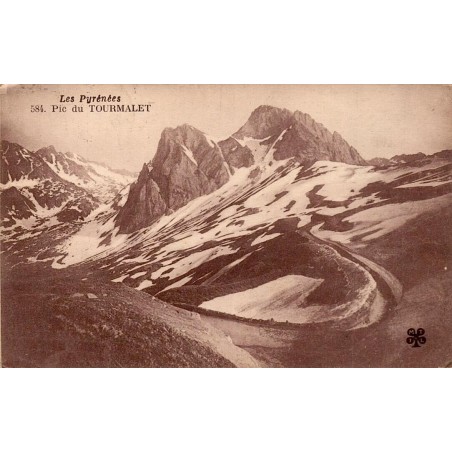 CPA Pic du Tourmalet enneigé et route de montagne dans les Hautes-Pyrénées