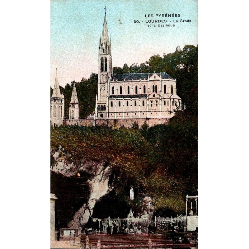 CPA colorisée Lourdes Grotte de Massabielle et basilique de l’Immaculée-Conception