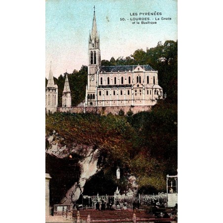 CPA colorisée Lourdes Grotte de Massabielle et basilique de l’Immaculée-Conception