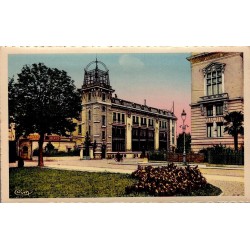 CPSM Tarbes Hôtel des Postes et sa tour, carte postale colorisée des Hautes-Pyrénées