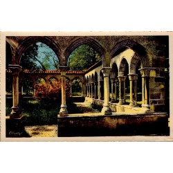 CPSM Tarbes cloître du Jardin Massey, arcades et colonnes dans les Hautes-Pyrénées