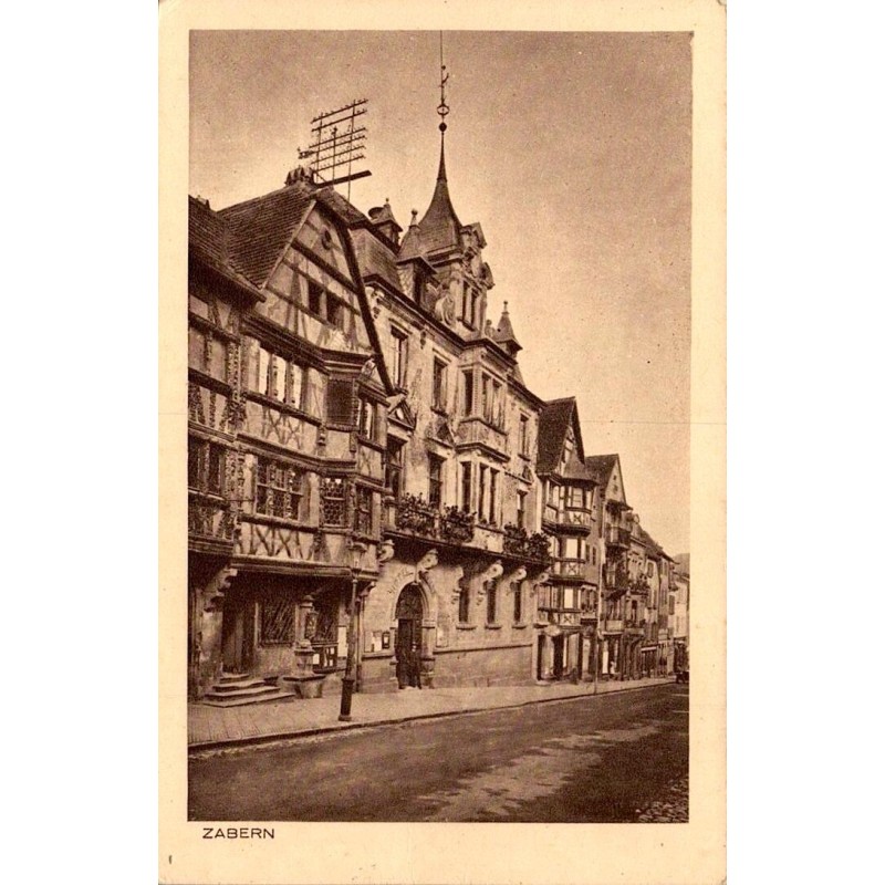 CPSM Saverne Zabern ancienne rue et maisons à colombages dans le Bas-Rhin