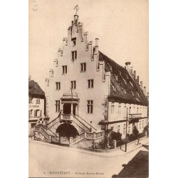 CPA Sélestat Schlestadt Arsenal Sainte-Barbe et escalier monumental Bas-Rhin
