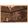 CPA Mont Sainte-Odile cour du couvent et statue ancienne Bas-Rhin Alsace