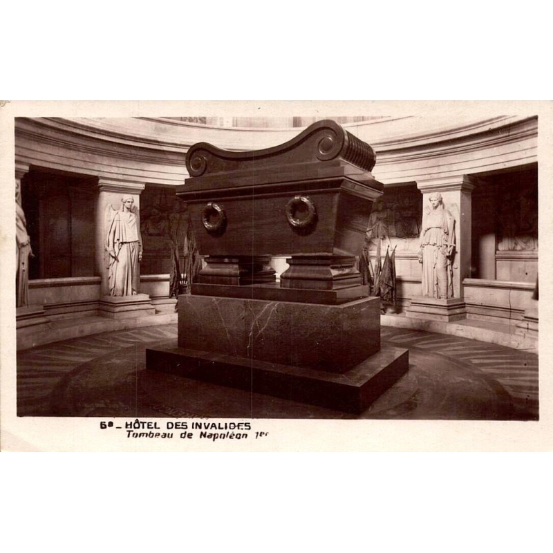 CPSM Paris Hôtel des Invalides, tombeau de Napoléon Ier dans la crypte