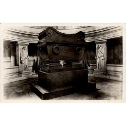 CPSM Paris Invalides, tombeau de l’Empereur Napoléon Ier sous le Dôme