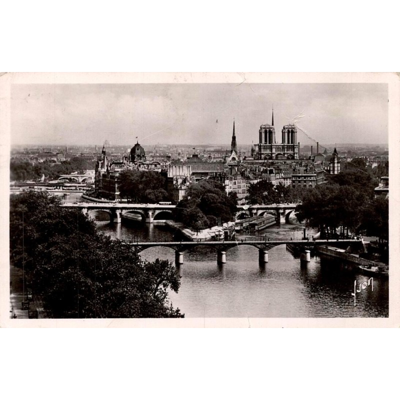CPSM Paris île de la Cité, Notre-Dame, Seine et ponts, vue aérienne Yvon