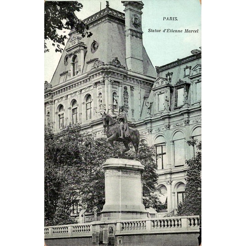 CPA Paris statue équestre d’Étienne Marcel devant l’Hôtel de Ville