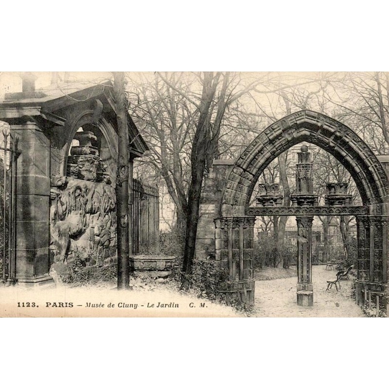 CPA Paris Musée de Cluny le Jardin avec vestiges d’architecture médiévale n°1123