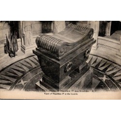 CPA Paris tombeau de Napoléon Ier aux Invalides, Papeghin n°358