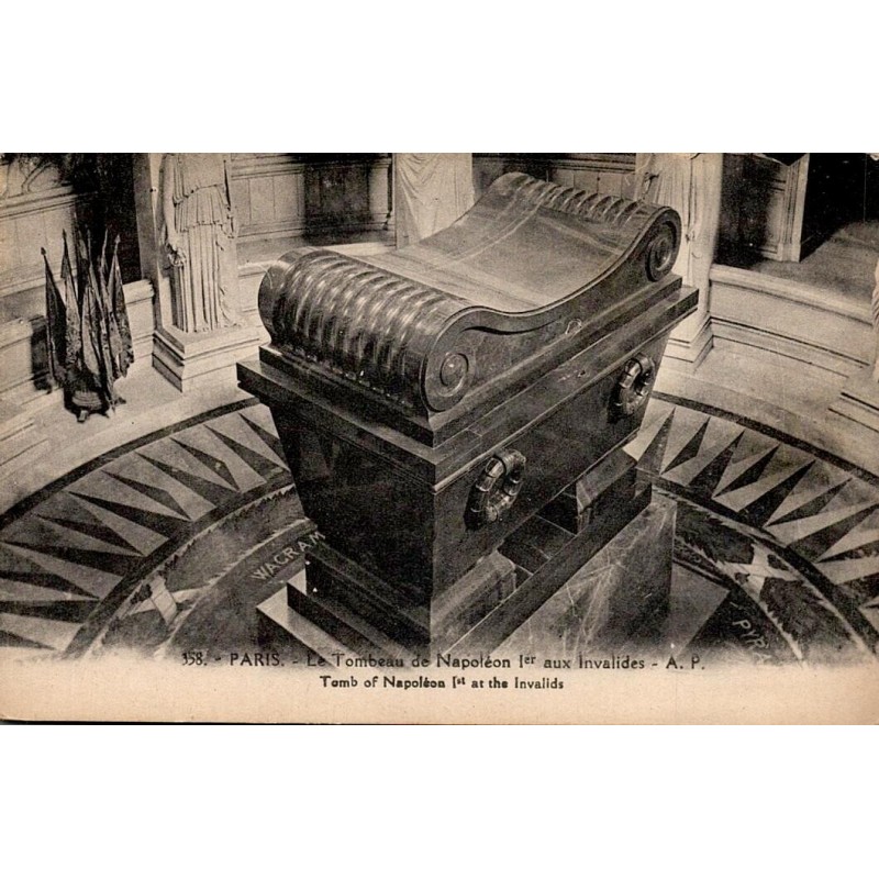 CPA Paris tombeau de Napoléon Ier aux Invalides, Papeghin n°358