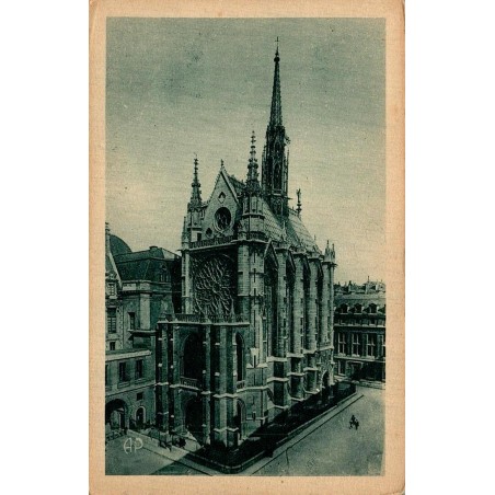 CPA Paris Sainte-Chapelle vue extérieure ancienne et flèche gothique