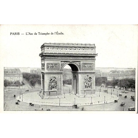 CPA Paris Arc de Triomphe de l’Étoile vue ancienne avec voitures hippomobiles