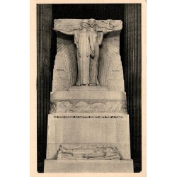 CPA Paris Panthéon monument aux héros inconnus et martyrs par Henri Bouchard