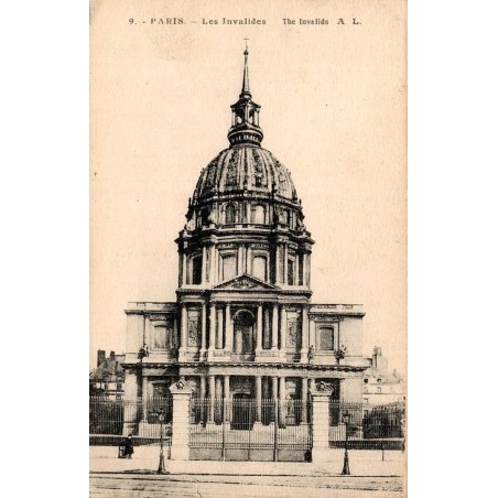 CPA Paris Les Invalides vue ancienne du Dôme et de sa façade