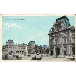 CPA Paris Cour du Carrousel palais du Louvre vue colorisée avec attelages