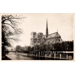 CPSM Paris Notre-Dame abside vue depuis la Seine ancienne flèche A. Leconte