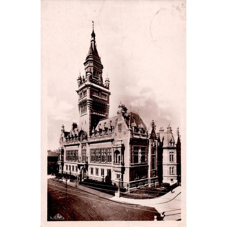 26 - DUNKERQUE - L'Hôtel de Ville