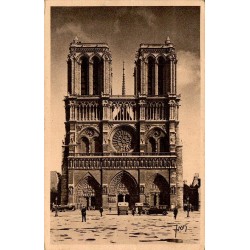 CPSM Paris Notre-Dame façade et parvis en 1932 Éditions d’Art Yvon n°44