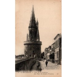 CPA La Rochelle Tour de la Lanterne dite Tour des Quatre Sergents LL n°9