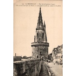 CPA La Rochelle Tour de la Lanterne ancien phare R. Bergevin n°743