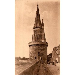 CPA La Rochelle Tour de la Lanterne ancien phare R. Bergevin n°743