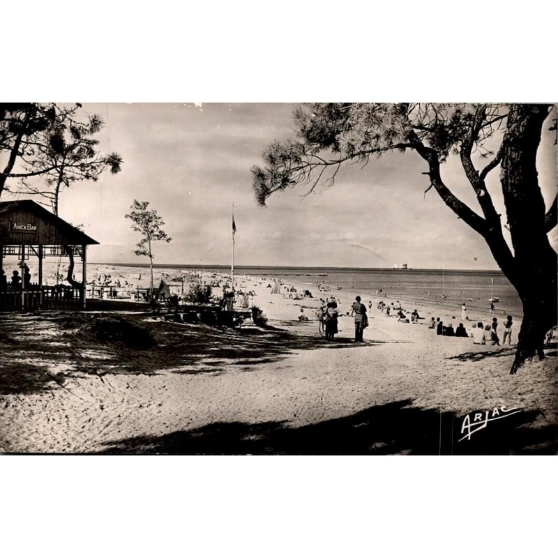 CPSM Boyardville plage animée île d’Oléron avec Fort Boyard ARJAC n°255