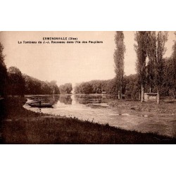 Carte postale ancienne du tombeau de Jean-Jacques Rousseau dans l’Île des Peupliers à Ermenonville
