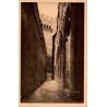 CPSM Avignon Palais des Papes, chemin de ronde entre les murailles