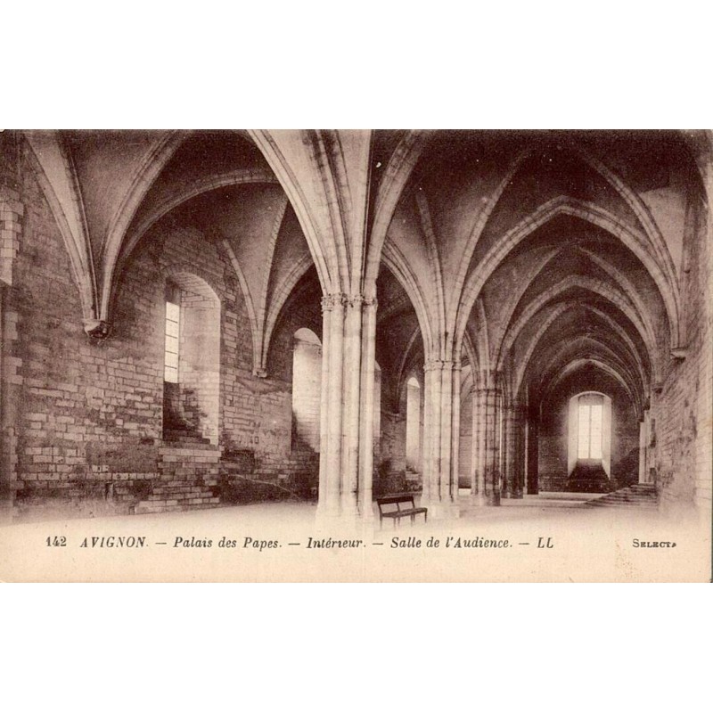 CPA Avignon Palais des Papes intérieur de la Salle de l’Audience