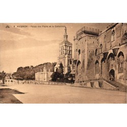 CPA Avignon Palais des Papes et cathédrale Notre-Dame des Doms