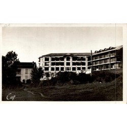 CPSM Hauteville Ain Le Régina ancien établissement de cure vue des bâtiments