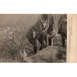 CPA Villers-Cotterêts Équipage Menier maître d’équipage sonnant le cerf 1919-1920