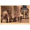 CPA Vichy Source des Célestins avec curistes et timbre Exposition Coloniale 1931