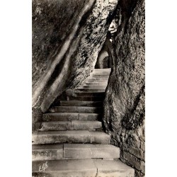 CPSM Vals Ariège couloir d’entrée de l’église rupestre Notre-Dame