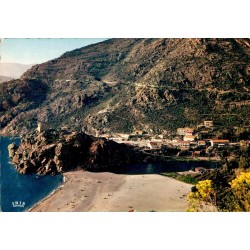 CPSM Porto Corse vue des hôtels, plage et route de Calvi dans le golfe