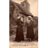 CPA Normandie deux femmes en costume traditionnel au retour de confession