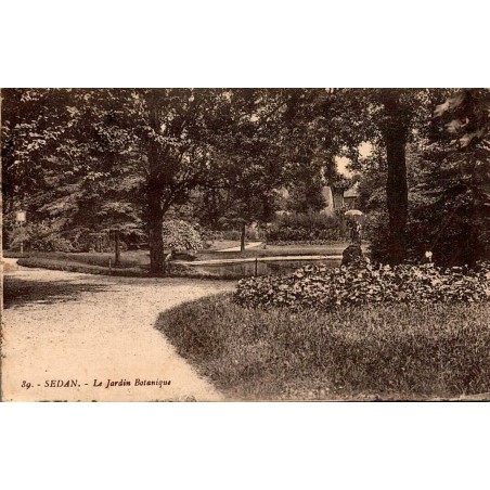 CPSM Sedan Jardin Botanique ancienne vue du bassin et des allées arborées