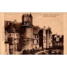 CPA Bourges Palais Jacques-Cœur et square de la Place Berry, carte circulée en 1922