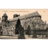 CPA Bourges cathédrale Saint-Étienne vue depuis le jardin de l’Hôtel de Ville