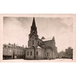 CPSM Brive-la-Gaillarde église Saint-Martin vue de l’abside en 1949