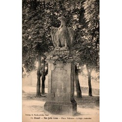 CPA Ussel Corrèze, Aigle romaine de la place Voltaire, édition H. Paech